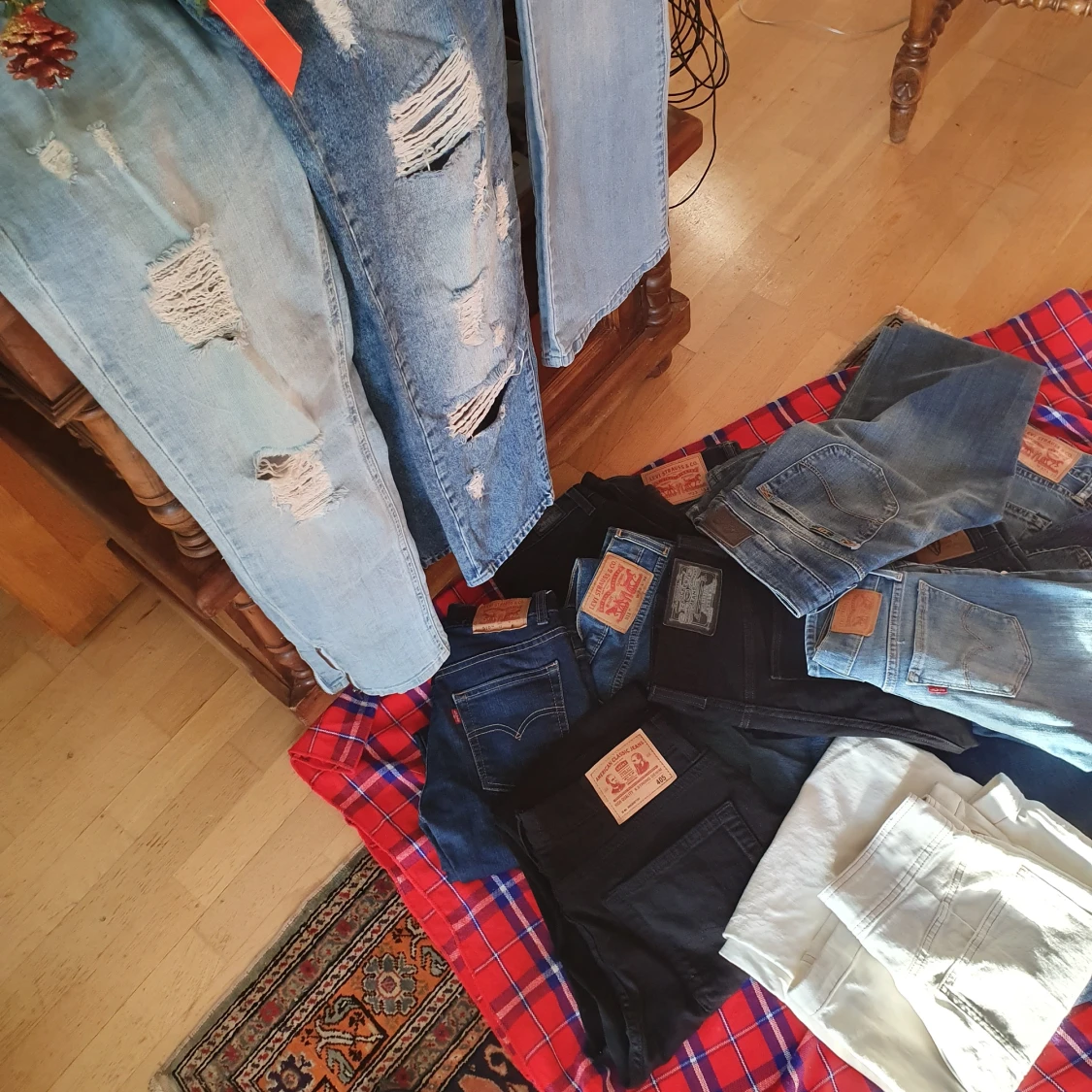 LEVI'S JEANS, OXYGEN, LEE ,AMERICAN GRANT OCH CHANVY - 90