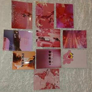 Foton - Fina rosa foton som man kan ha som dekoration. Köpta här på Plick, men just dessa var inte något för mig. Köp alla för 60 kr. Köpare står för frakt på 24 kr. ❤️ 