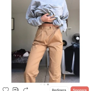 Raka kostymbyxor  - Cirka 25-24 i midjan, långa på mig som är 165 använda cirka 4 gånger bra skick 