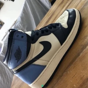 JORDANS!!! - Säljer nu dessa populära och självklart äkta jordans. Köparen står för frakt🤎