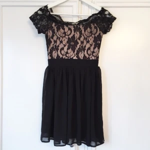  - Ny/oanvänd klänning från Nelly.