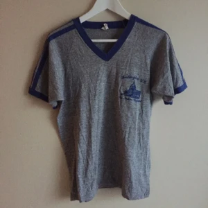  - t-shirt från beyond retro, använd en gång. köparen betalar frakt.