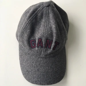  - Fin keps från Gant!! I jättefint skick✌🏼️😀✨💕 

Eventuell frakt betalas av köparen😙😙