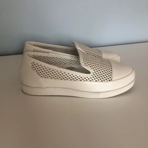  - Skor från Asos. Använda en gång, säljer för att de tyvärr är förstora för mig. Skickas till fraktkostnad eller möts i Stockholm. 