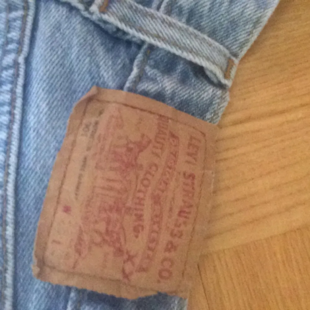 Vintage Levi's, klippta 901:or. Ljus tvätt. Shorts.