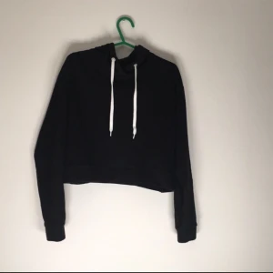  - Super mysig cropped sweatshirt
