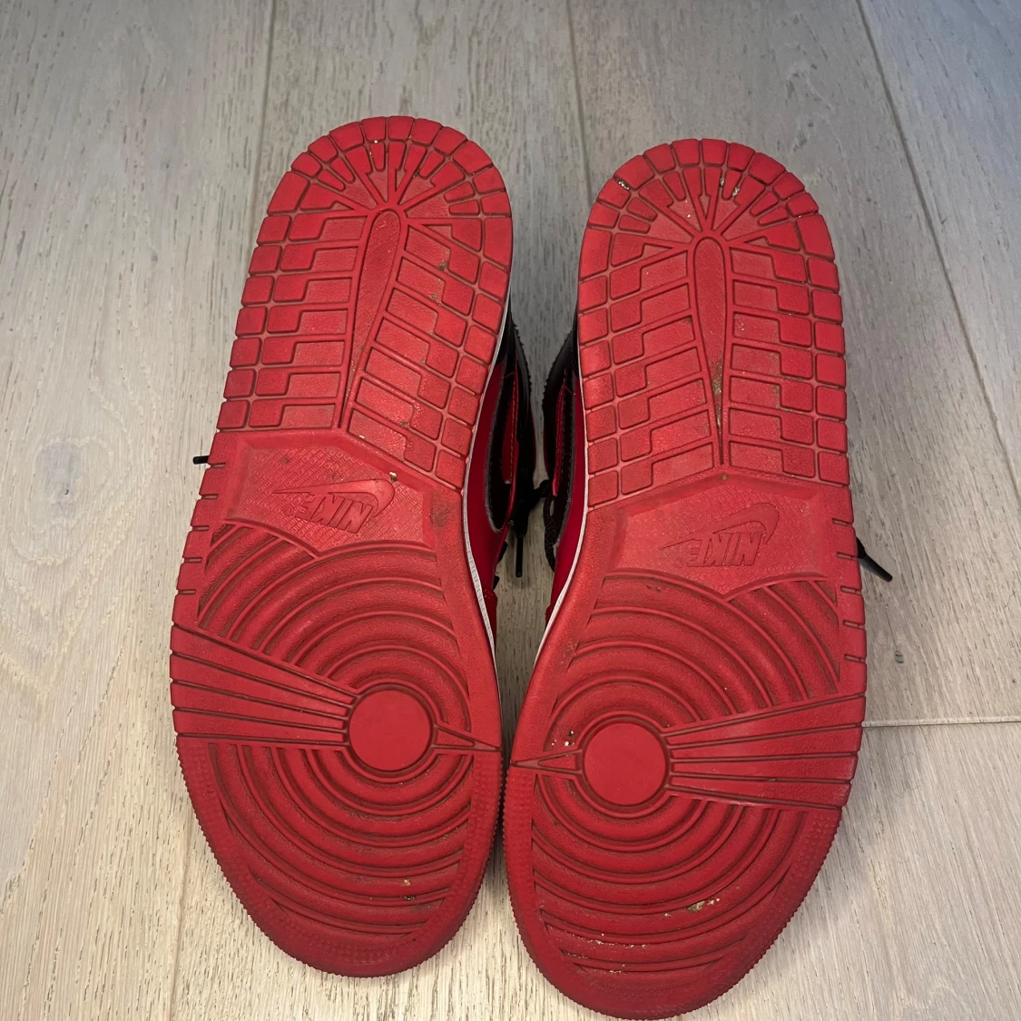 Jordan 1 mid reverse bred - 92