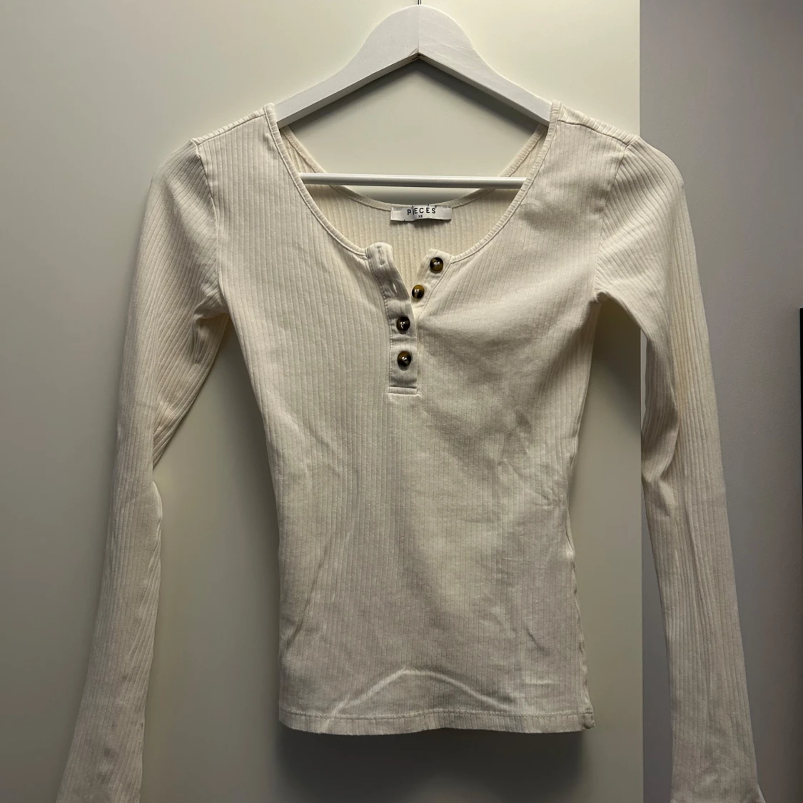 Vit långärmad VERO MODA