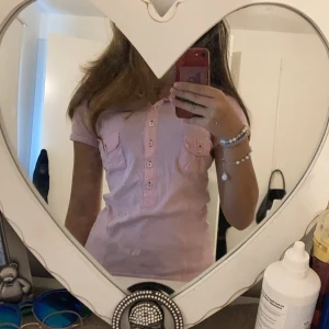 D&G T-shirt💗 - D&G T-shirt💗 Vintage Storlek S Bra skick Använder inte💗