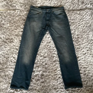 Levis 501 - Jeansen är uppsydda, 7/10 skick