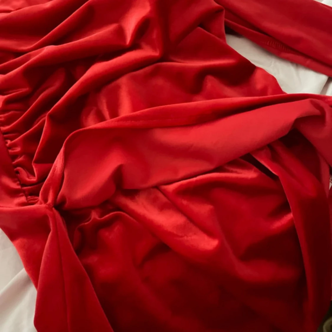 Röd Klänning  - 91