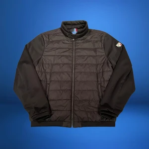 Cardigan Jacka - Tjena, säljer denna snygga sprillans nya cardiagn jacka från det exklusiva italienska märket dolomite✨🥂. Nypris är ca 2000kr👀. Leverans sker med PostNord eller Instabox inom 1-2 dagar✅!