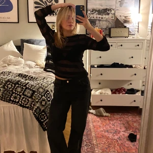 Stickad topp - Stickad topp, randig mesh. Unik och cool! 