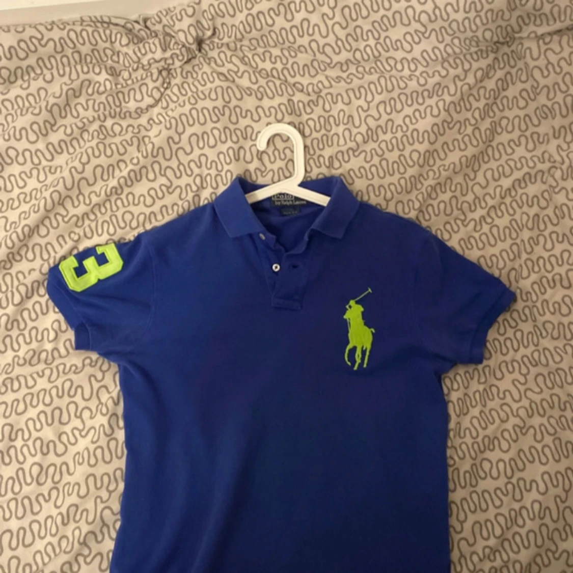 Blå pikétröja från Ralph Lauren