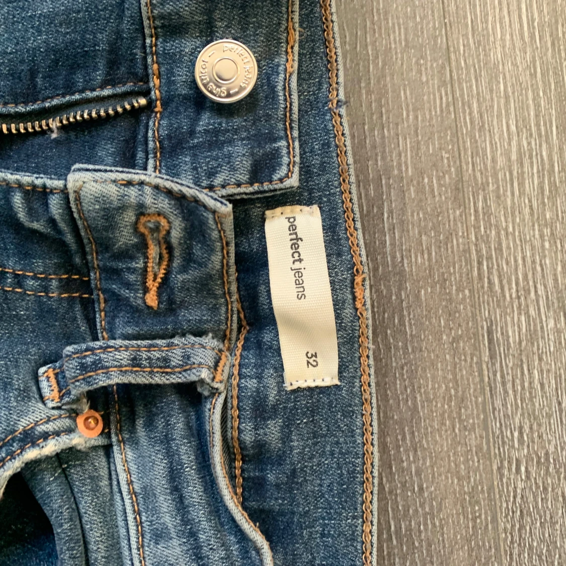 Blå jeans från gina tricot  - 92