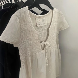 Odd Molly topp - Beige Odd Molly blus, fint skick💗Storlek 0 passar xs-s