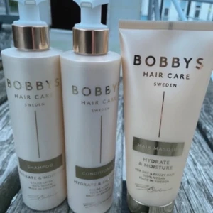 Bobby's Hydrate & Moisture! - Shampoo 250 ml & Conditioner 250 ml i praktiska pumpflaskor samt Deep Masque 200 ml. Nytt och oöppnat!