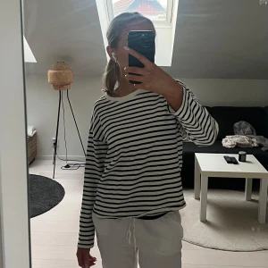 Randig tröja - Snygg tröja från Zara 