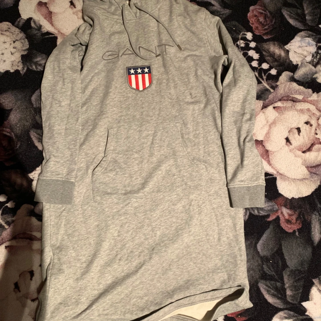 Grå hoodieklänning från GANT - 91