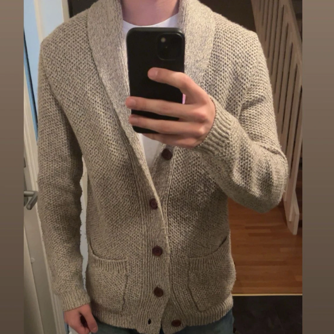 Beige Stickad Cardigan - 92