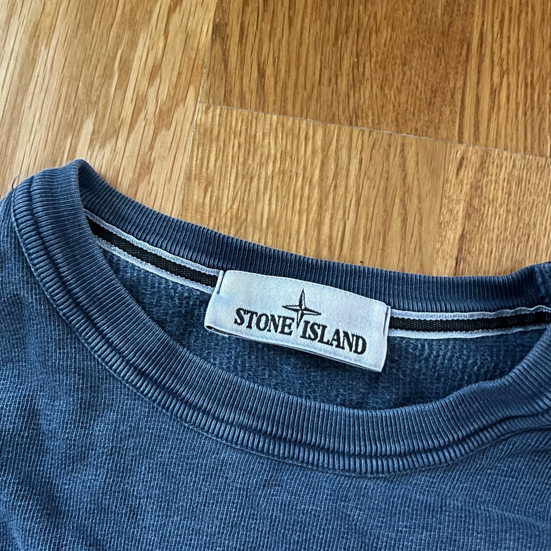 Blå tröja från Stone Island - 1