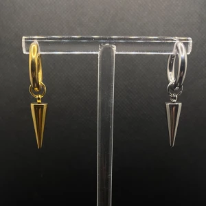 Örhängen  - Singel-50kr Par-80kr