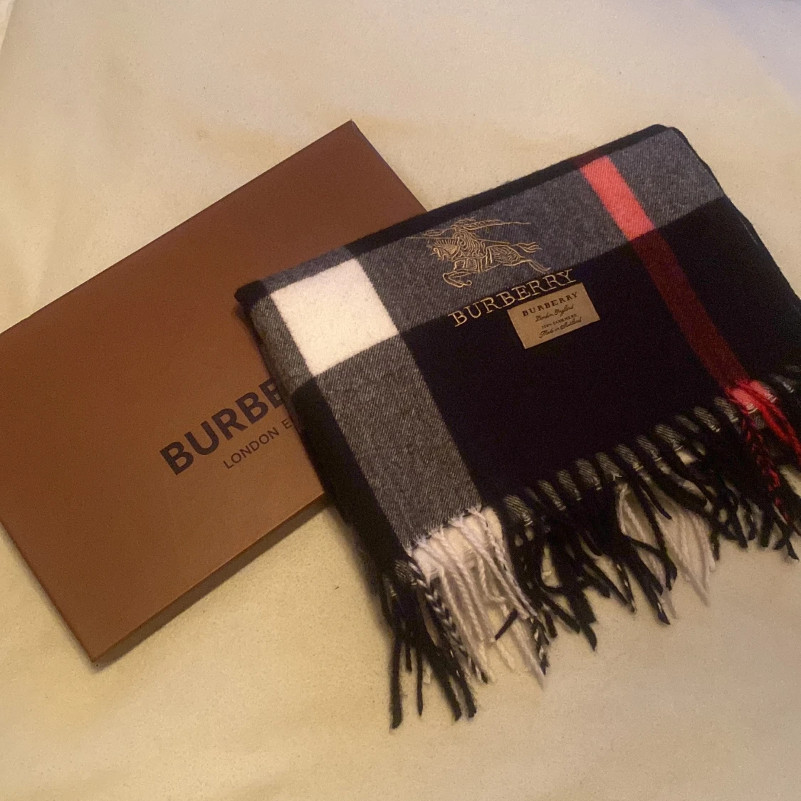 Rutig halsduk från Burberry