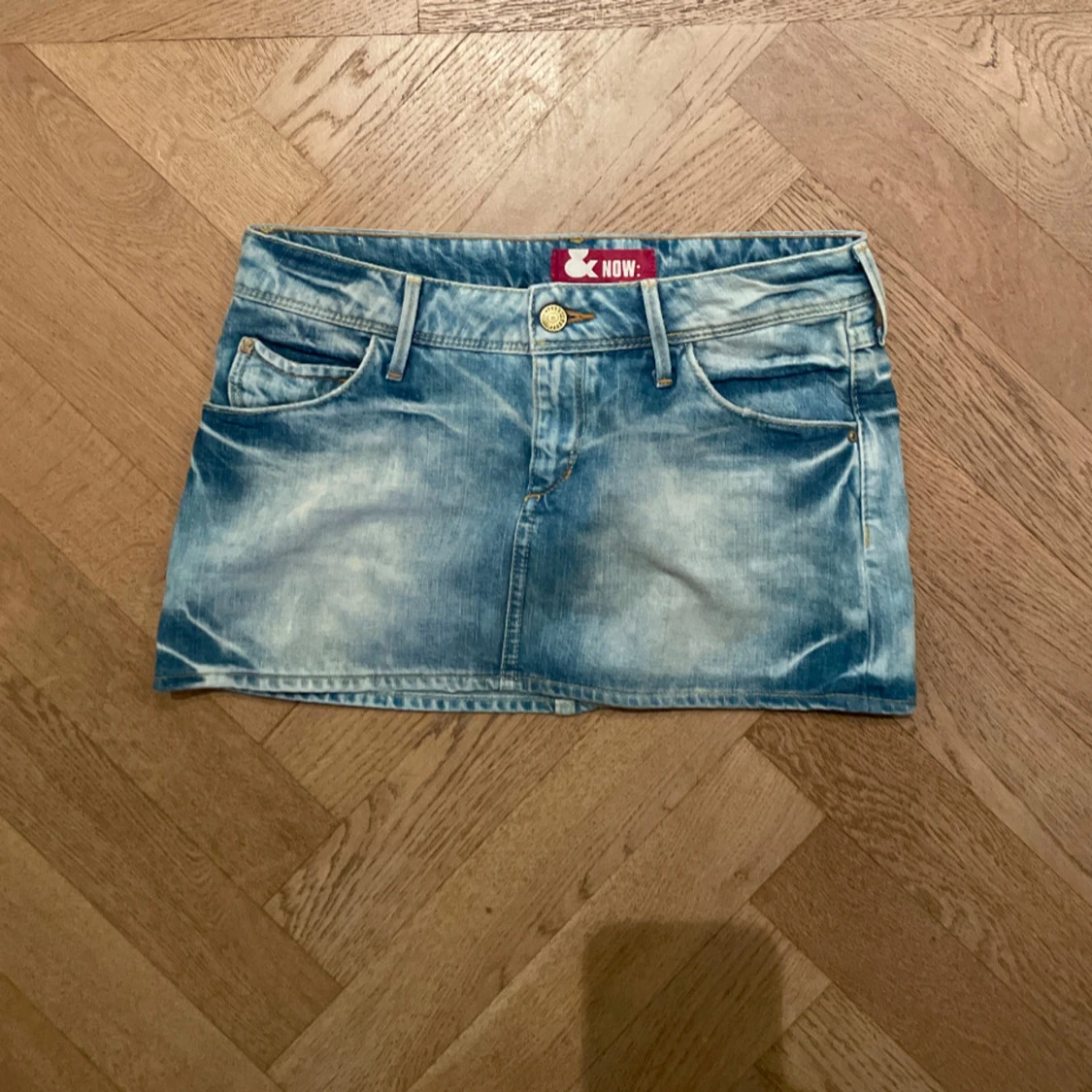 Ljusblå jeanskjol - 91