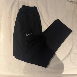 Nike drifit byxa - Nike drifit byxa i super bra skick.