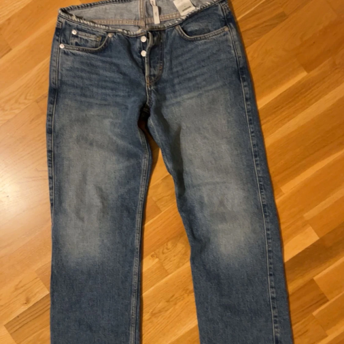 Blåa jeans från weekday - 91