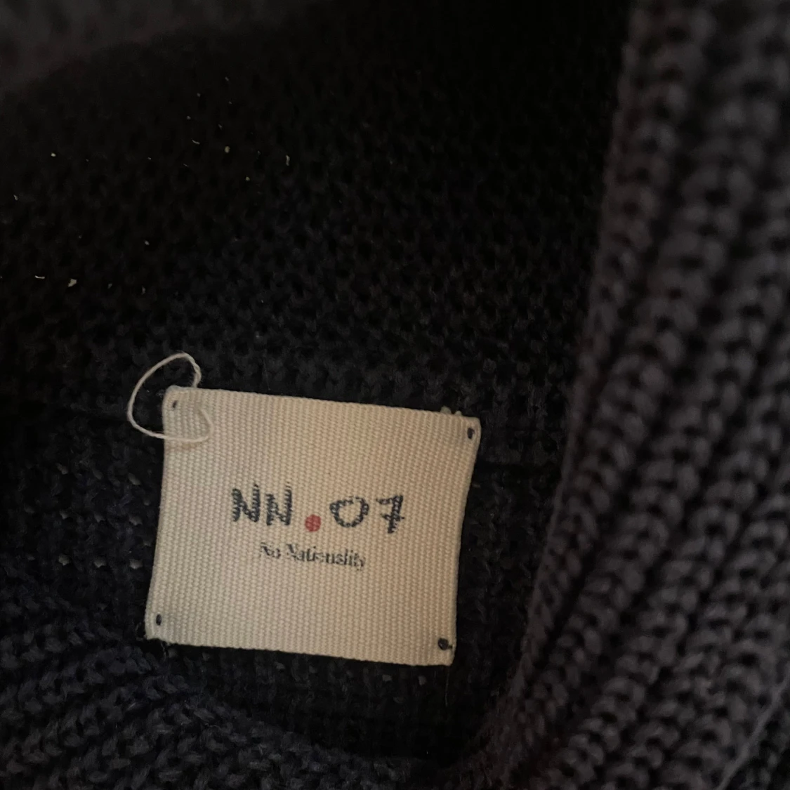 Mörkblå stickad tröja från NN.07 - 91