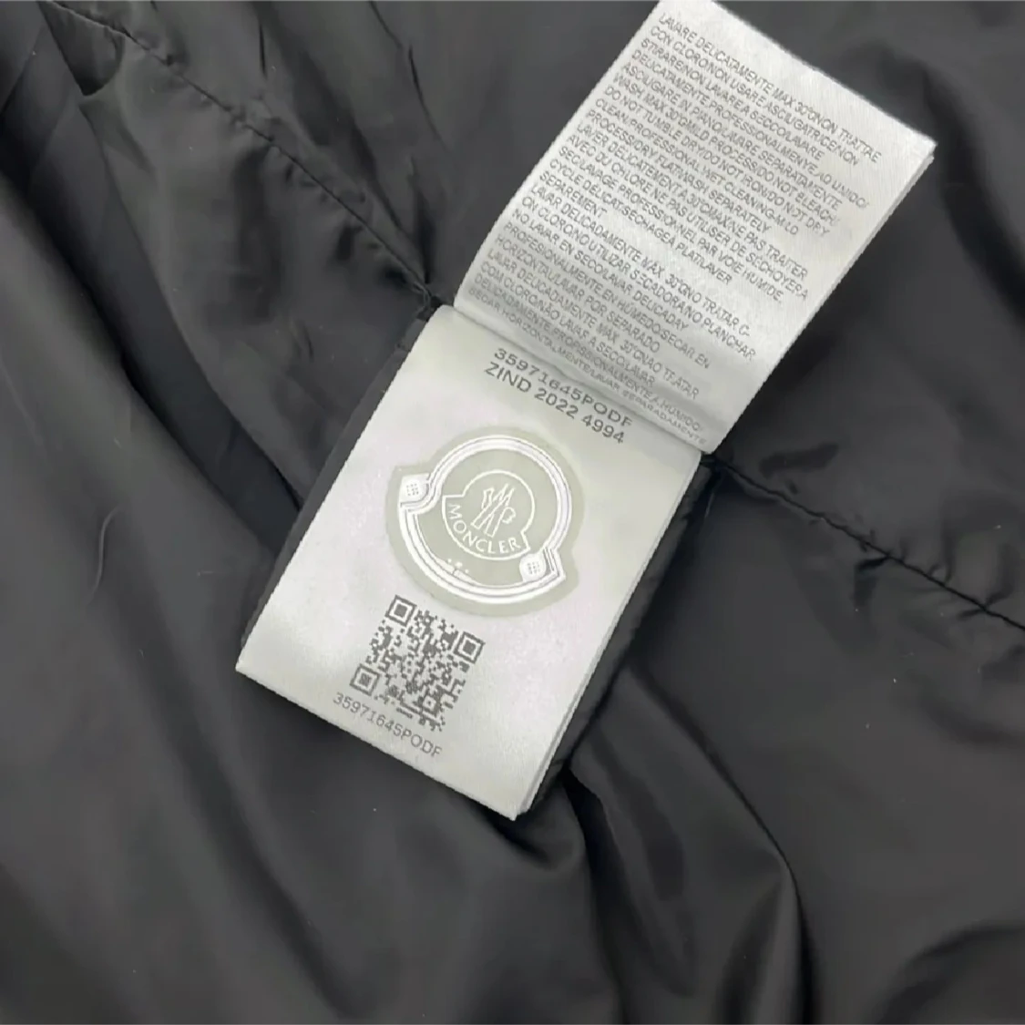 Svart Moncler Windbreaker - 92