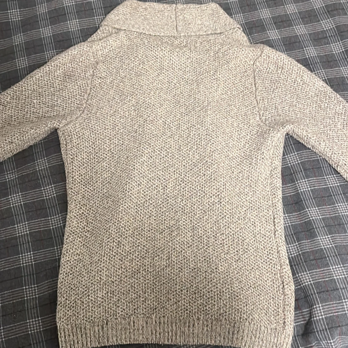 Beige Stickad Cardigan - 90