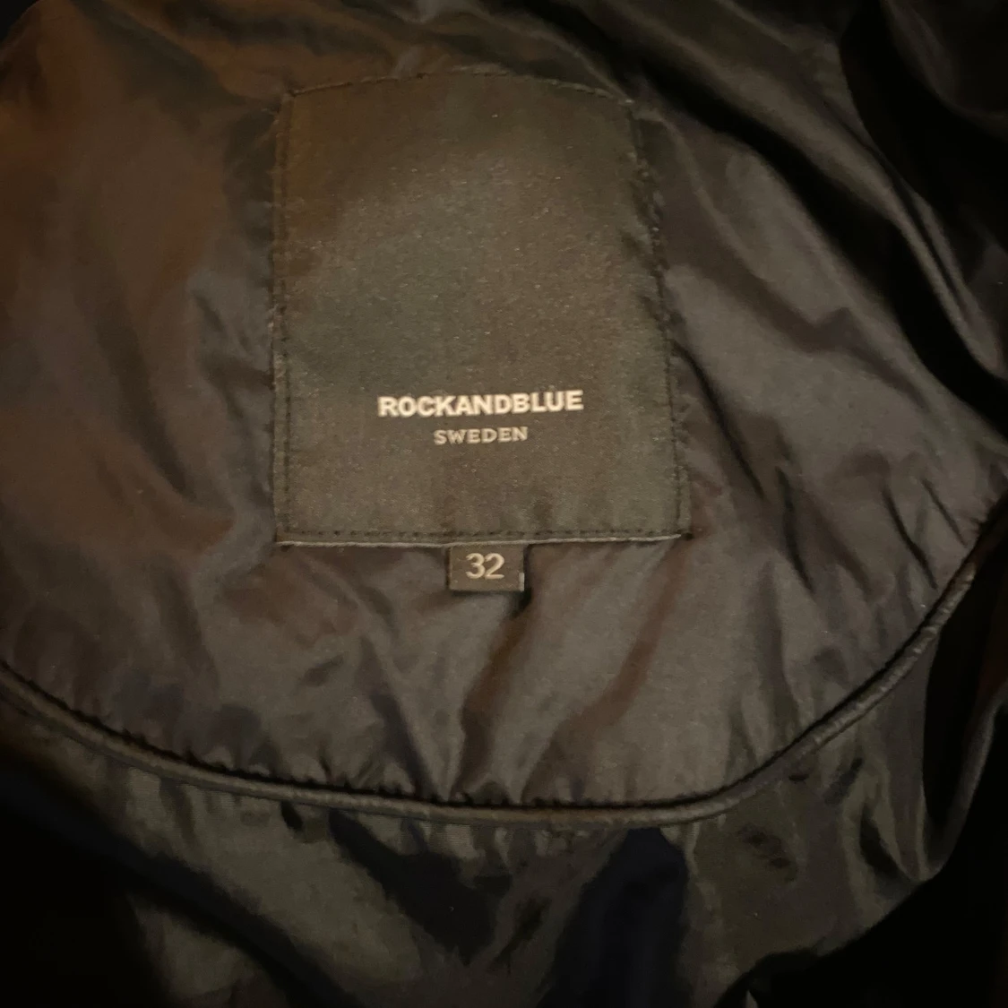 Rock and blue jacka  - 93