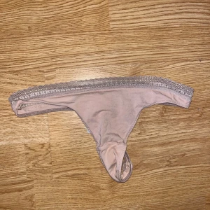 Nude trosor med  - Använda men i gott skick  