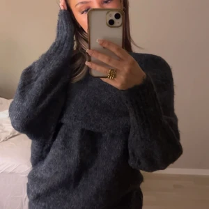 off shoulder tröja  - Haft ett tag men har ej kommit till användning. 