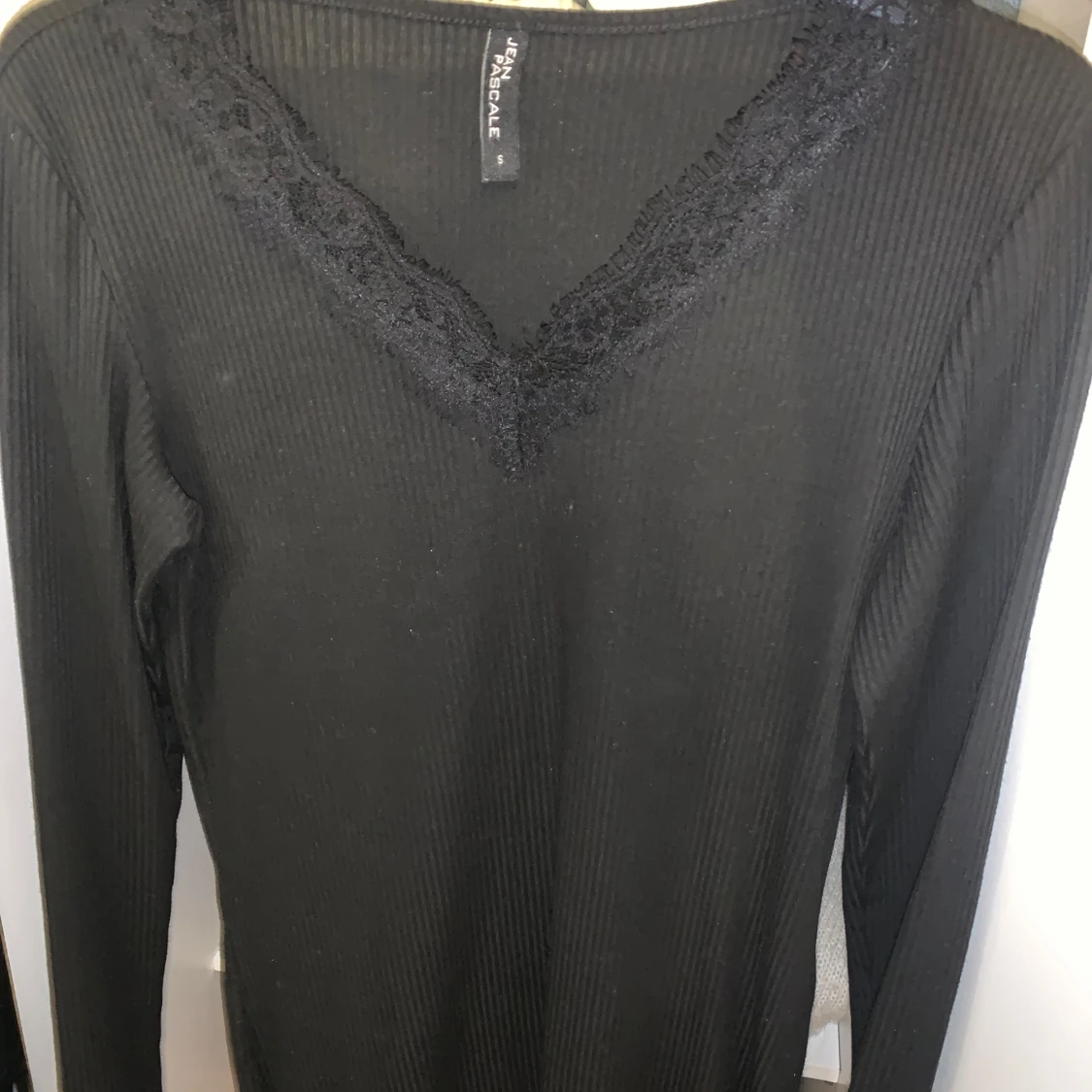 Svart ribbad tröja från Jean Pascale - 90