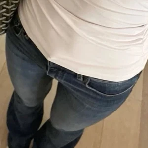 Mörk blåa jeans - Vet inte märke då dom är köpta på Plick