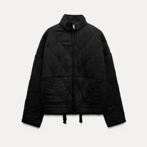 Zara jacka - Min förra höst jacka som inte längre kommer till användning. Bra skick utom att den blivit lite nopprig men det tänker man inte på💕