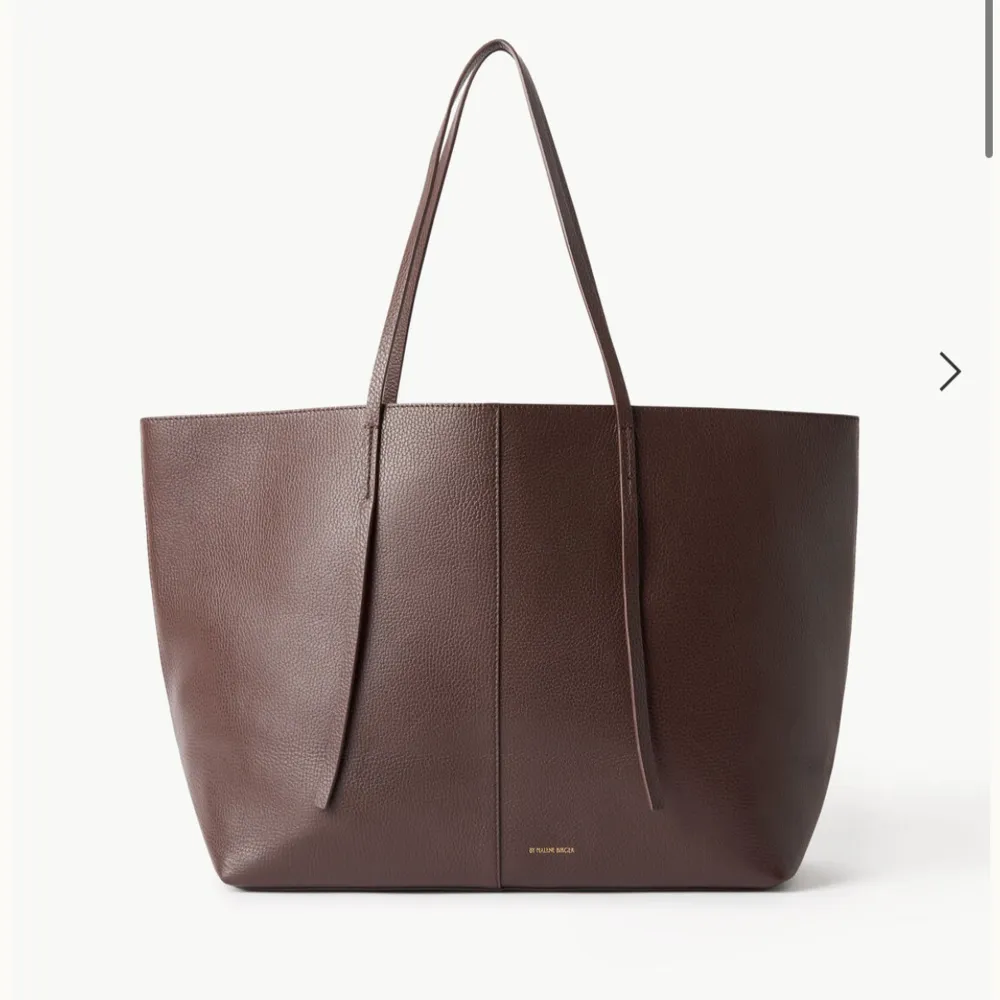 Abilla leather tote, i nyskick kvitto finns. Skriv privat för bilder . Väskor.