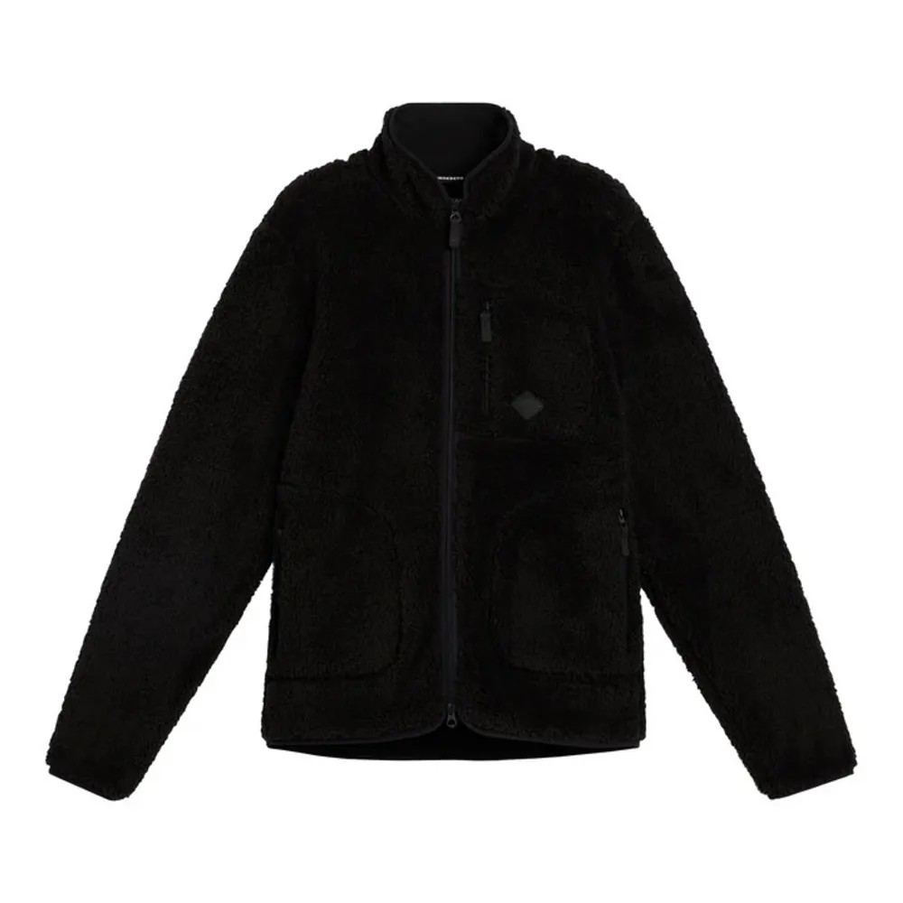 En riktigt skön J.Lindeberg fleece som är perfekt nu till hösten. Den är bara använd ett fåtal gånger pågrund av att den tyvärr är förliten. Nypris: 2000💰 . Takit.