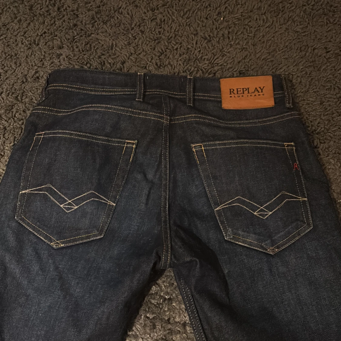 Mörkblå jeans från Replay - 91