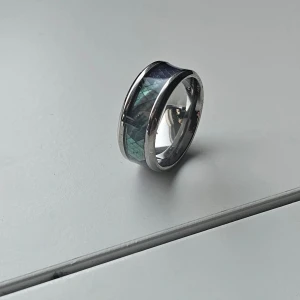 Unik Ring I Rostfritt Stål - Rostfritt stål, US 6 eller 16.5 mm, skriv om du undrar något (: