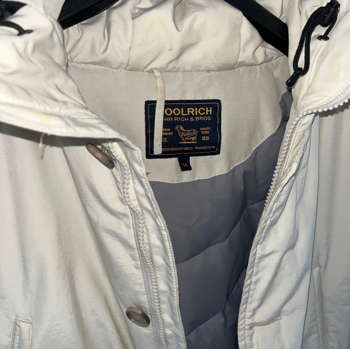 Vit dunjacka från Woolrich - 90