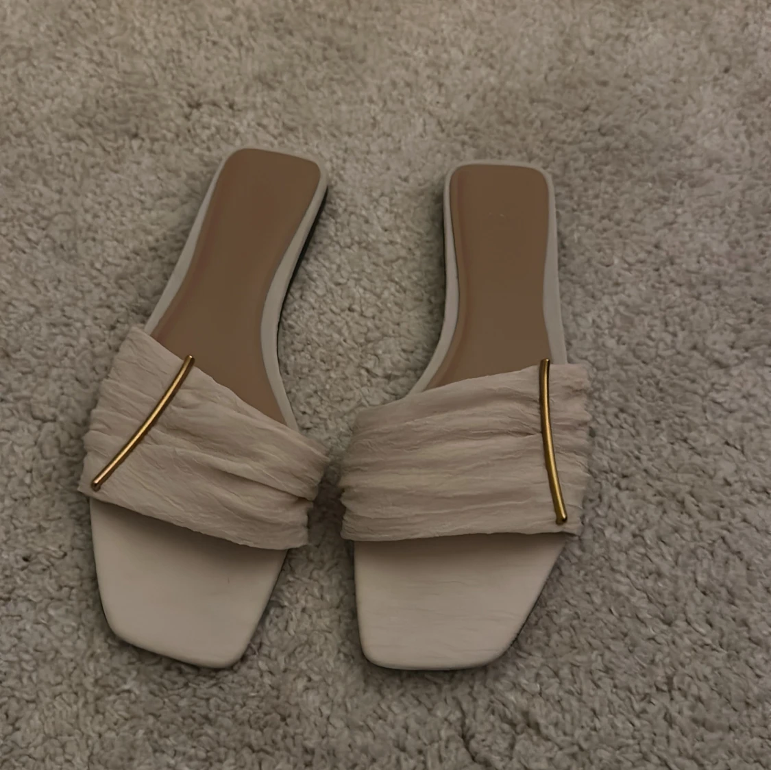 Slutsålda Sandaler  - 2