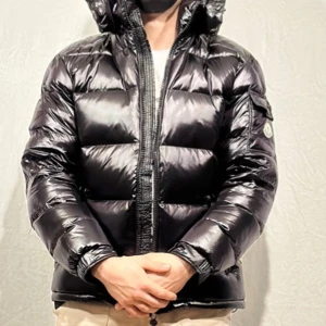 Maya jacket Moncler - Helt nya moncler jackor i modellen Maya, finns i flera storlekar. Pris kan diskuteras 