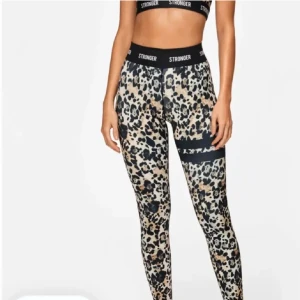 Stronger thights - Jätte fina stronger thights i leopard mönster i jätte bra skicka och super skön kvalitet. Använda fåtal gånger! Orginal pris 799kr