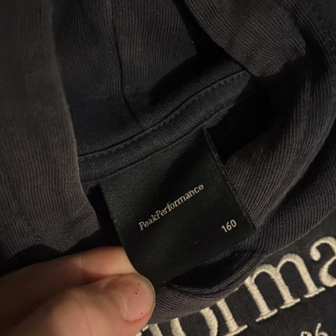 Svart hoodie från Peak Performance - 90