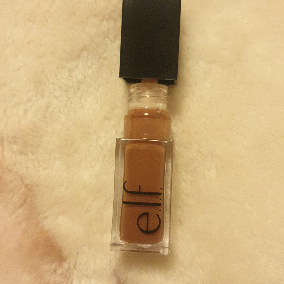 Glow Radiant Lip Oil från e.l.f. - 91
