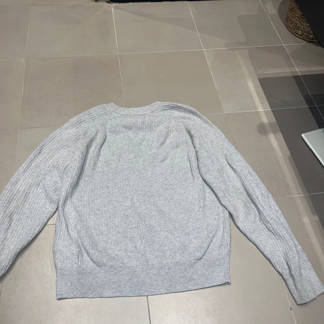 Grå stickad tröja från Gant - 91